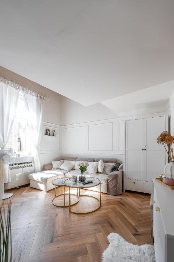 Hlavna Loft Apartment コシツェ エクステリア 写真